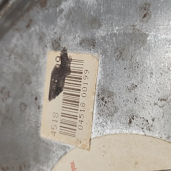 Vintage 1996 Disney's Mickey Mouse Clock Collector's Tin - Picture 8 of 11